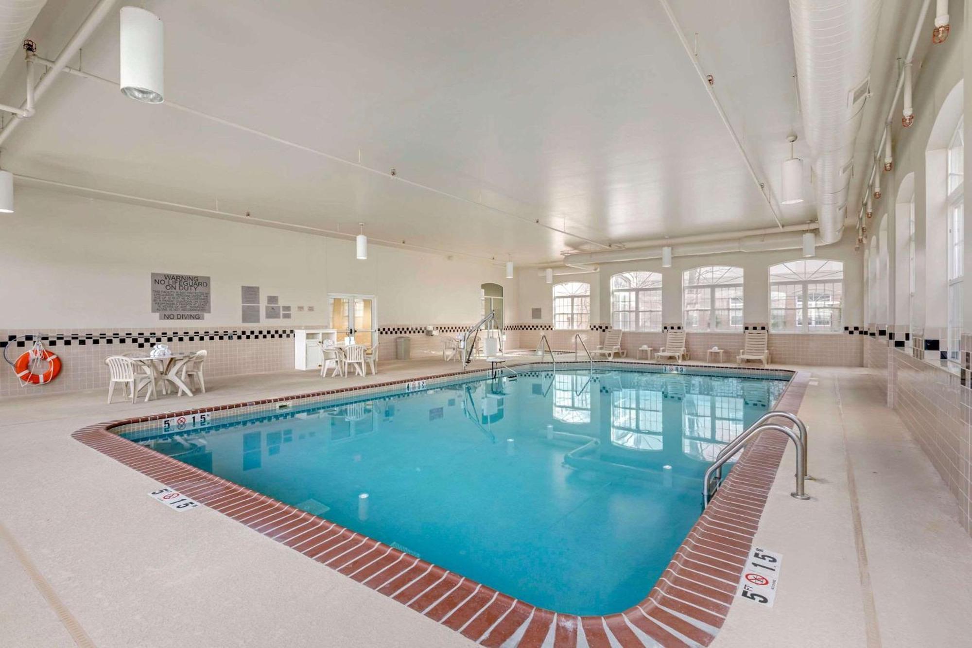 Country Inn & Suites By Radisson, Elk Grove Village-Itasca エクステリア 写真